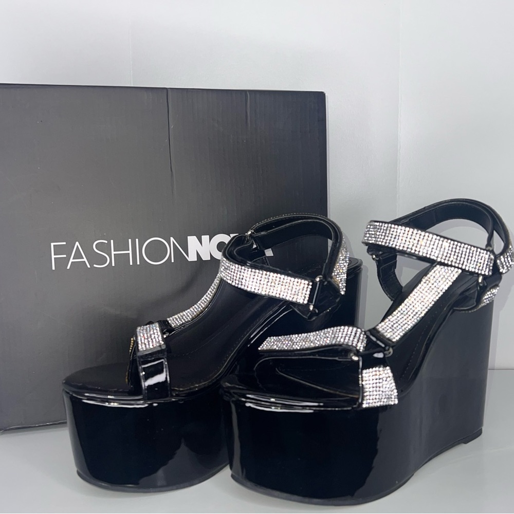 Fashion Nova honest wedges, heels plataforms